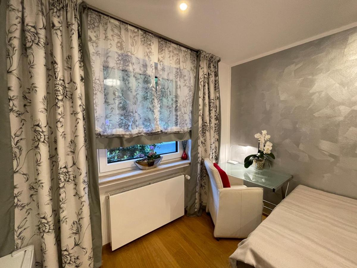 Airport Rooms Waldblick Кёльн Экстерьер фото