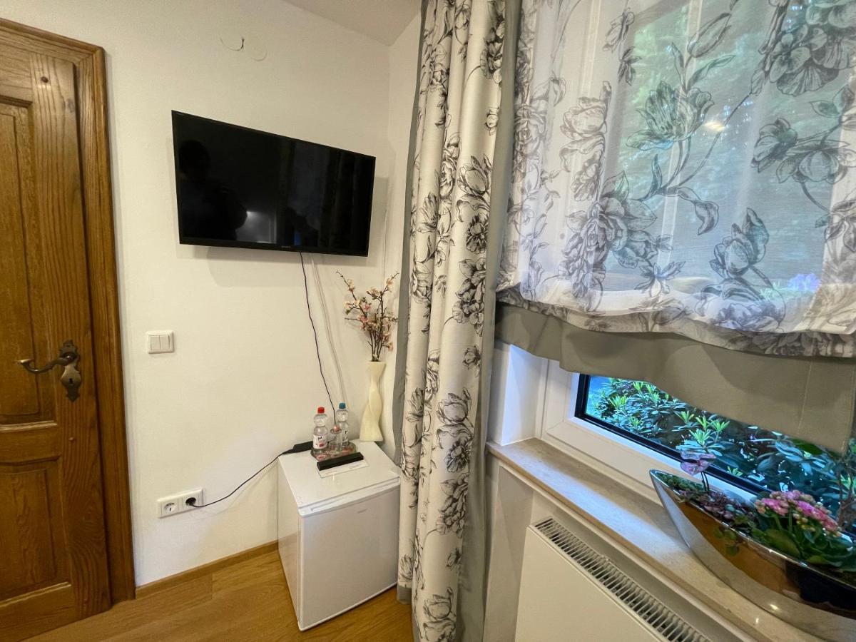 Airport Rooms Waldblick Кёльн Экстерьер фото